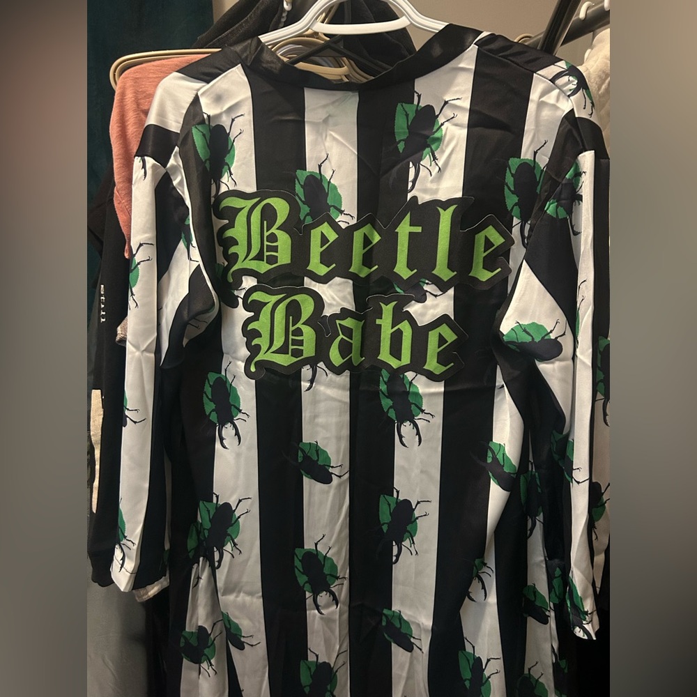 Beetle Juice Robe Size Small Ptp 20